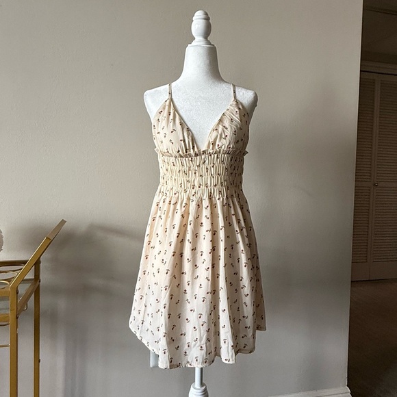 Princess Polly Floral Cream Dress - Picture 2 of 4